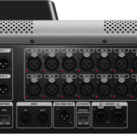 Цифровой микшерный пульт Behringer X32